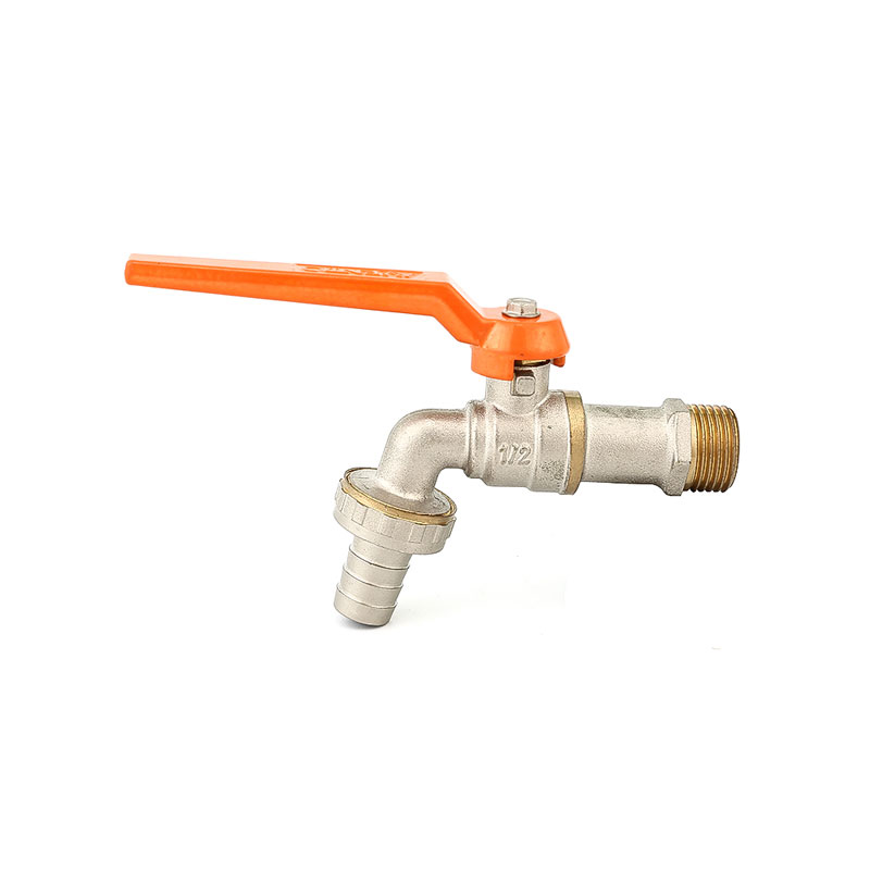 Vòi sân vườn ngoài trời yếm đồng AMT-7018